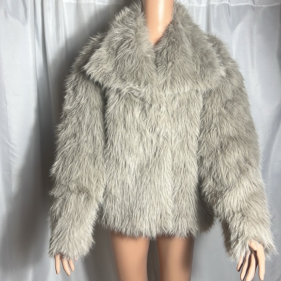Faux Fur Shaggy Retro Y2K Coat - Picture 12 of 15